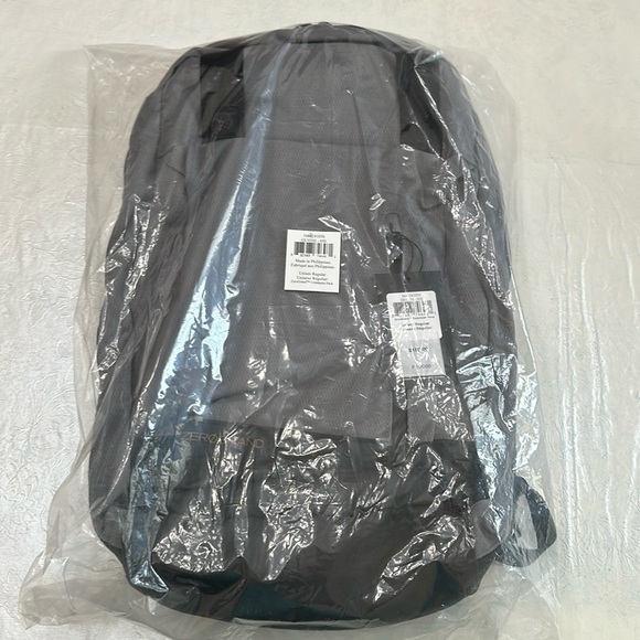 ZeroGrand COMMUTER BACKPACK - Grey/Black - Picture 16 of 16